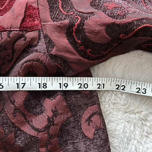 Exotic brocade jacket - Picture 9 of 11